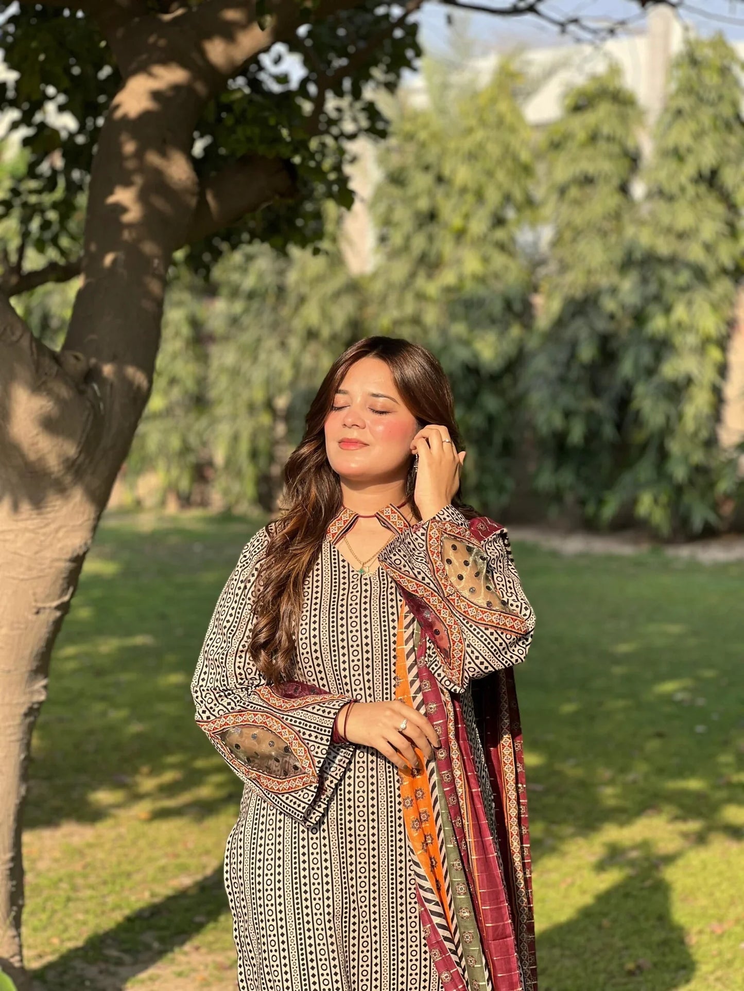 3 Piece Pure Lawn Printed Stitched Suit – 266