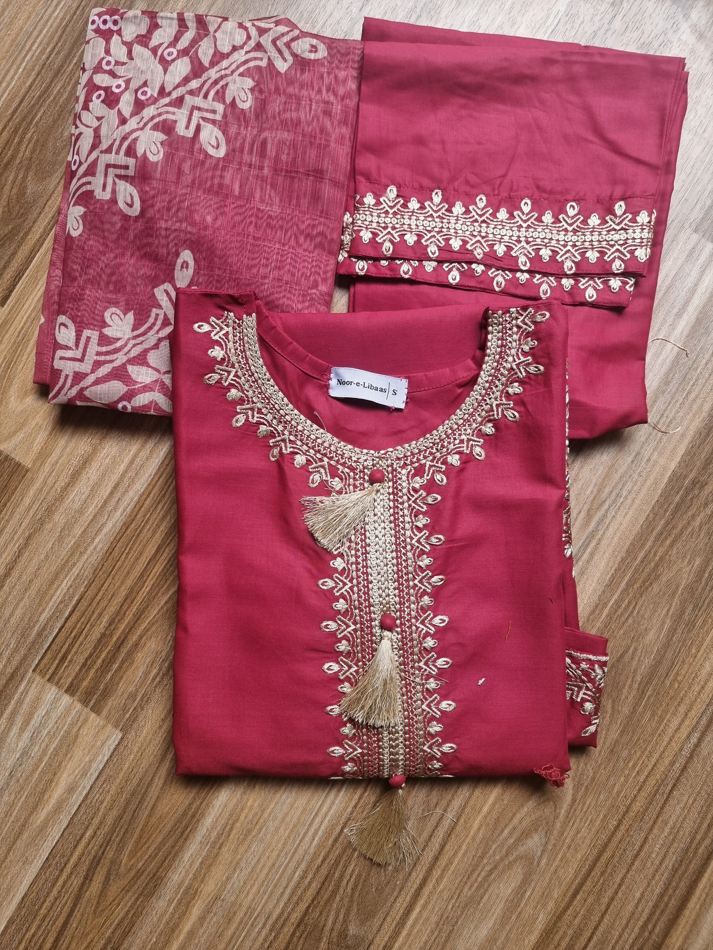 3 Piece Embroidered Cotton Lawn Stitched Dress - 117-B