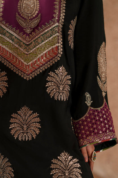 2Pc Ethnic Black with  Applic, Hit code-303