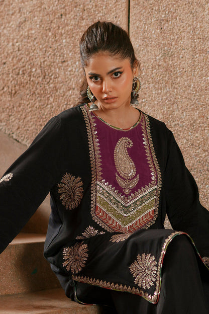 2Pc Ethnic Black with  Applic, Hit code-303