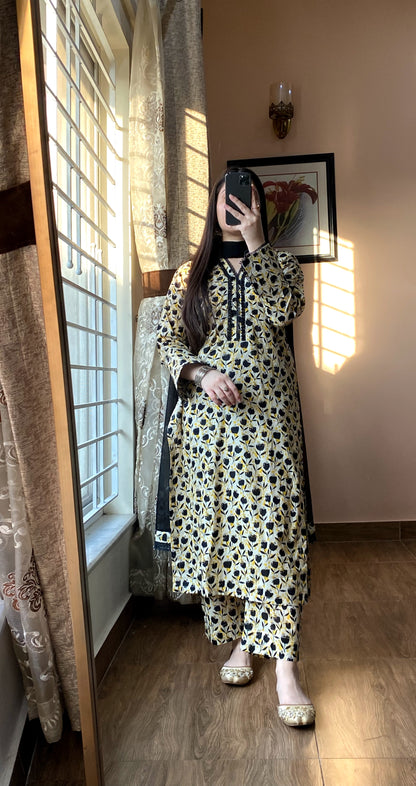 3 Piece - Pure Lawn Printed Dress - 073