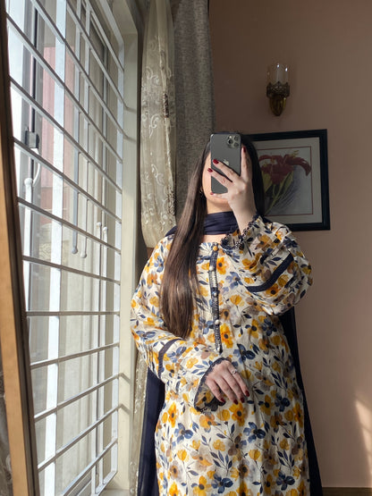 3 Piece - Lawn Printed Stitched Dress - 077