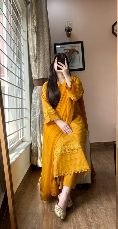 3-Piece Premium Lawn Solid Dress - 101