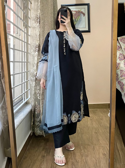 3 Piece Embroidered Lawn Stitched Dress - 119-BLACK
