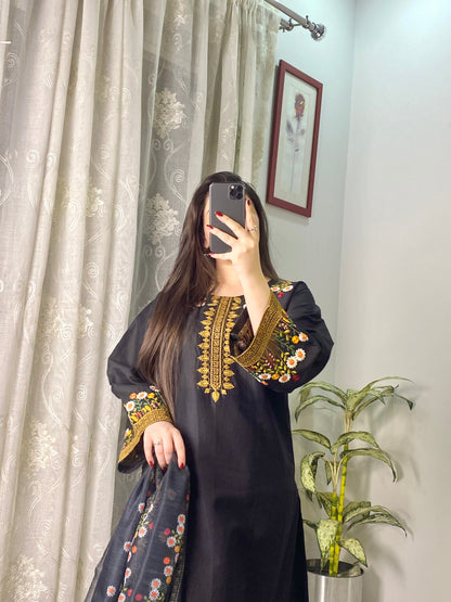 3 Piece Embroidered Lawn Stitched Dress -125