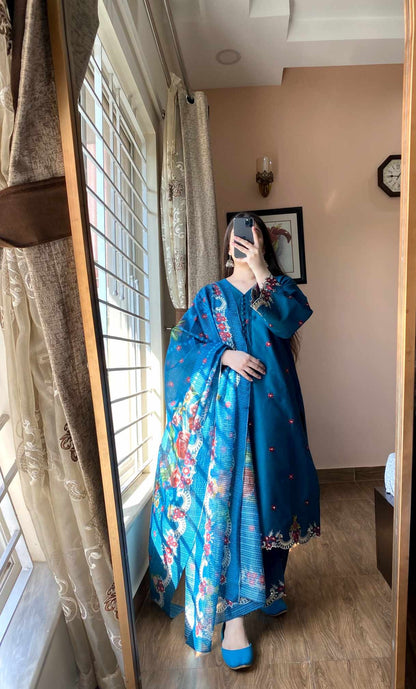 3 Piece Embroidered Lawn Stitched Dress - 116