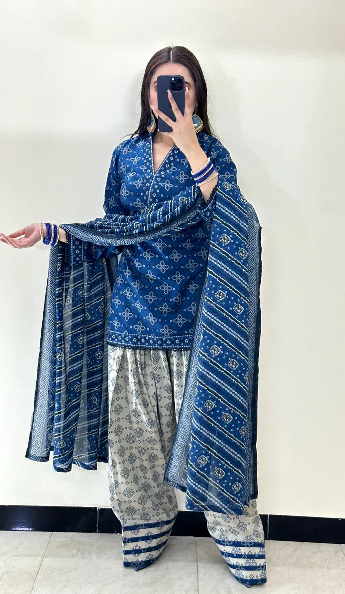 3 Piece Khaddar Stitched Dress - 016