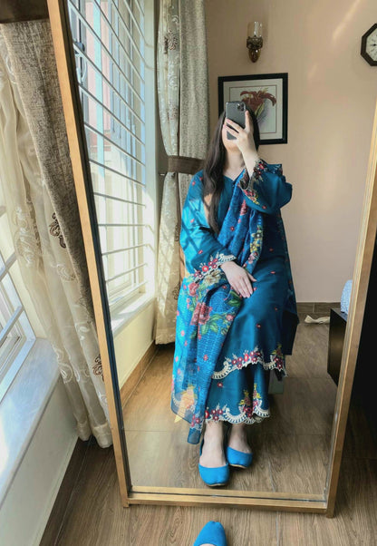 3 Piece Embroidered Lawn Stitched Dress - 116