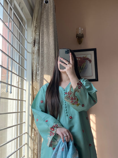 3 Piece Embroidered Lawn Stitched Dress - 115